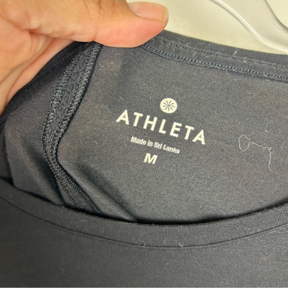 Athleta Black Power-up Sporty tee with yoke back size: M - Picture 4 of 7